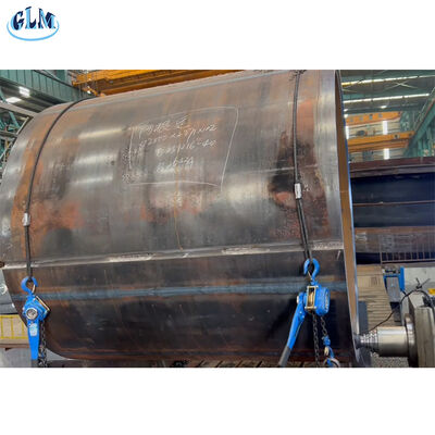 3 mm-200 mm kalınlığında ve 20 yıldan fazla bir hizmet ömrü için sıcak presleme teknikleri ile özel olarak hazırlanmış tabaklı tank başları
